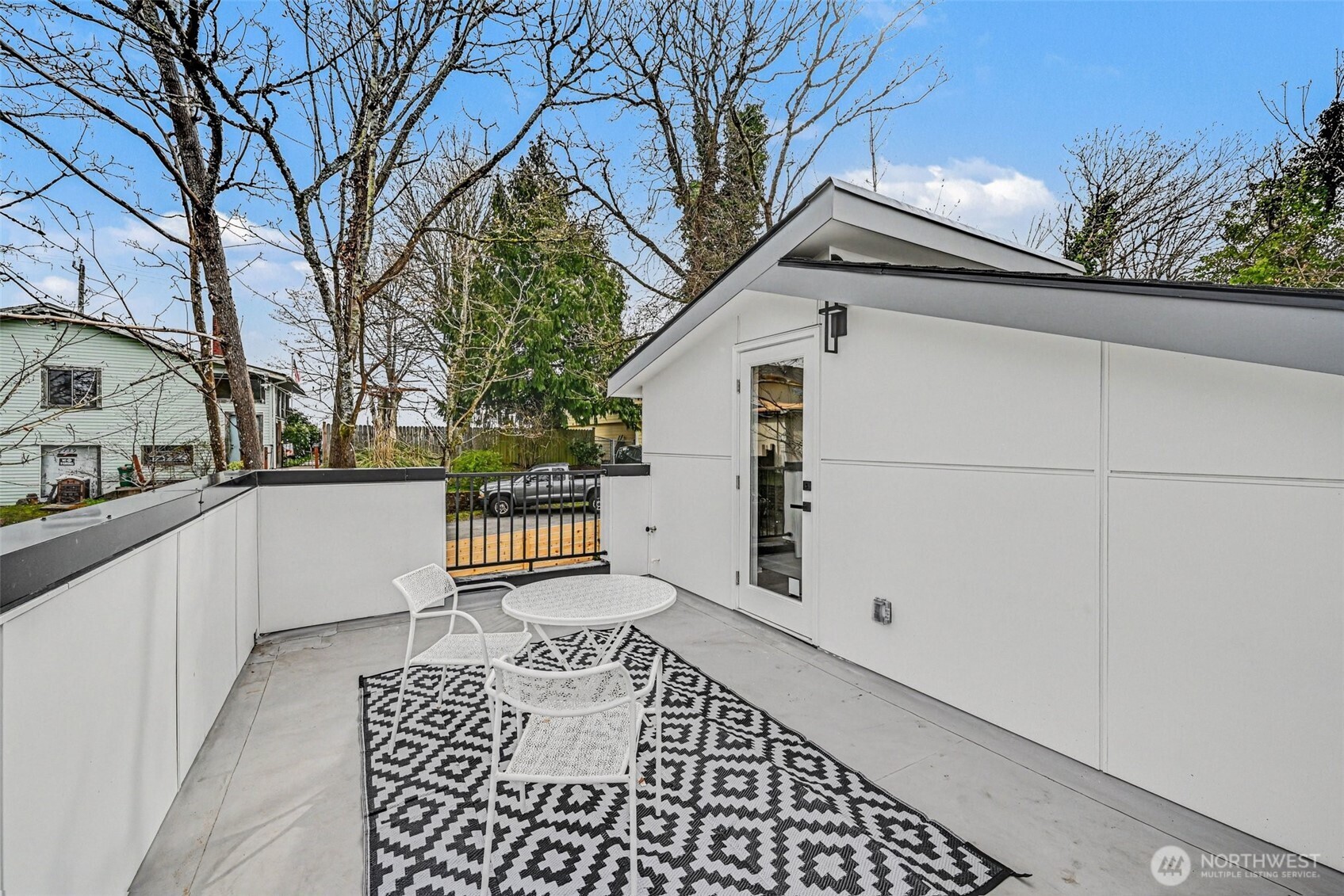 7776 Highland Park Way SW #B, Seattle, WA 98106