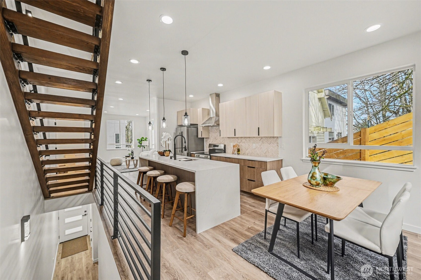 7776 Highland Park Way SW #B, Seattle, WA 98106