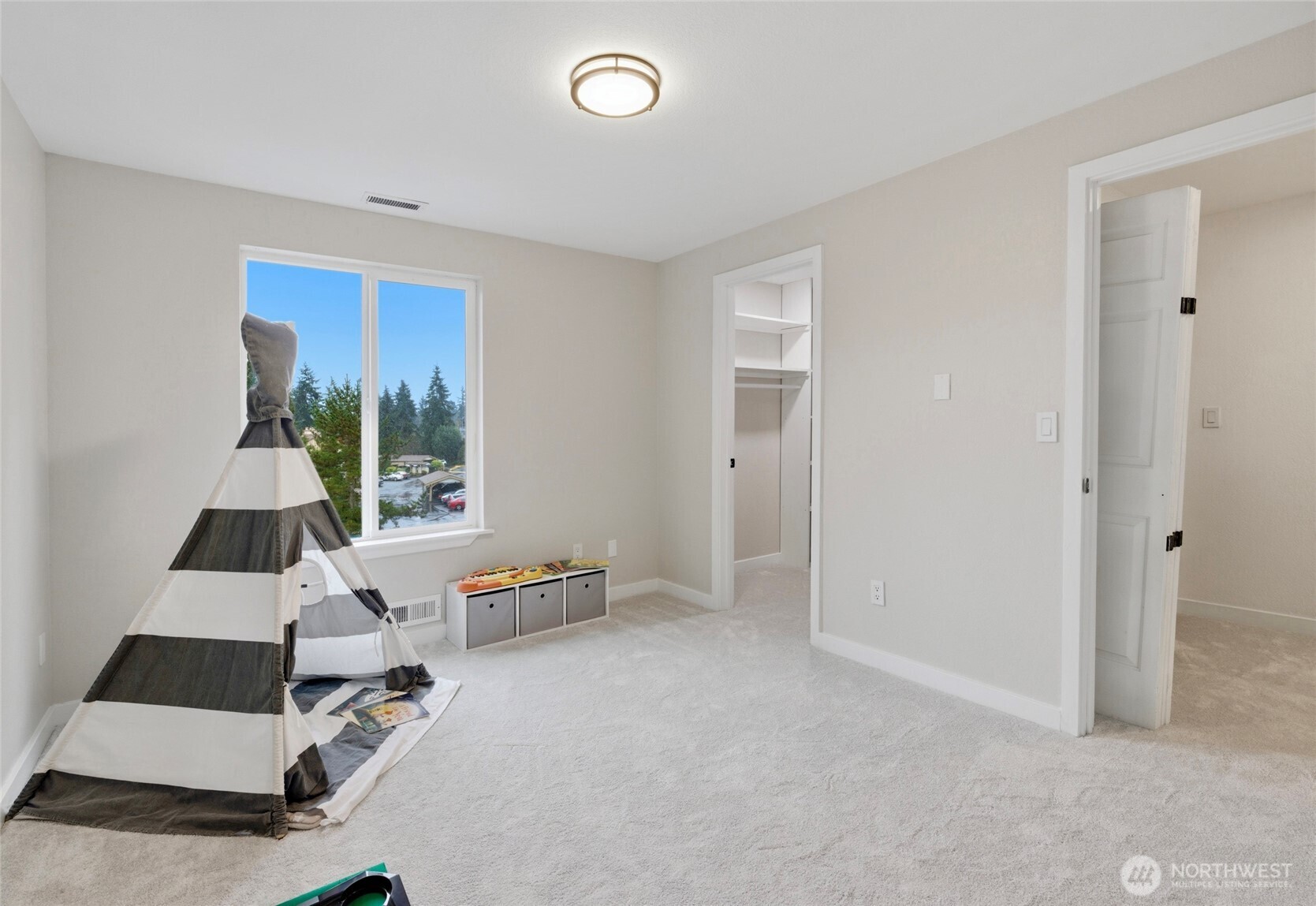 925 S 310th Place , Federal Way, WA 98003-4799