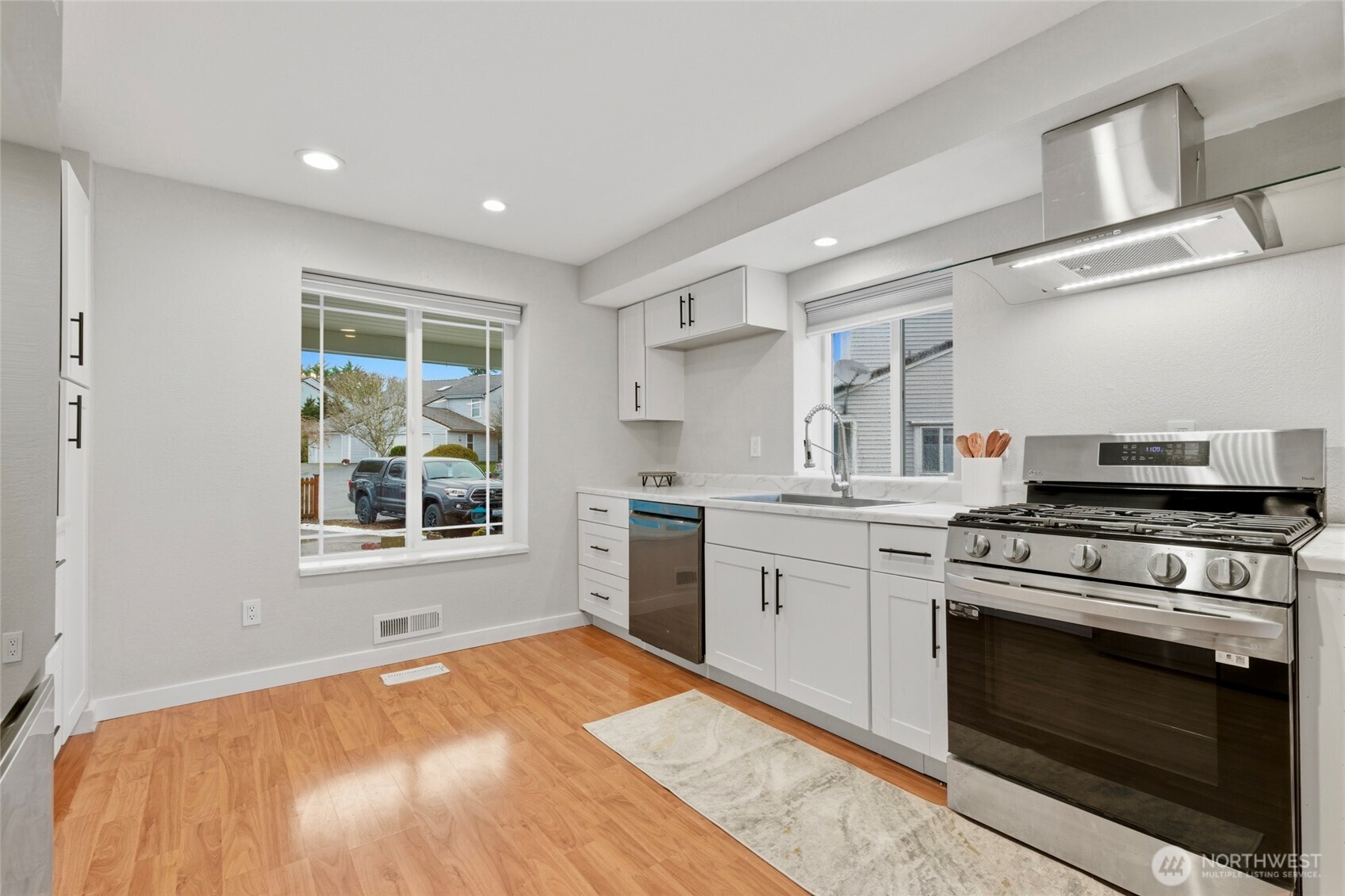 925 S 310th Place , Federal Way, WA 98003-4799