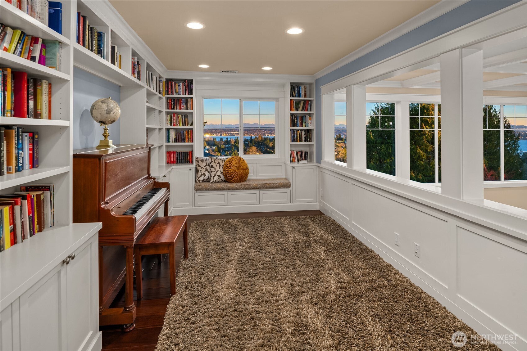 6016 Princeton Avenue NE, Seattle, WA 98115-7764