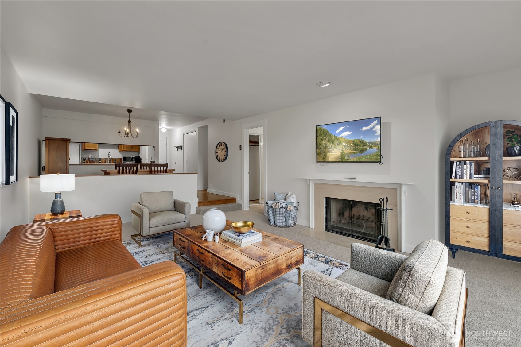 2253 Gilman Drive W #105, Seattle, WA 98119