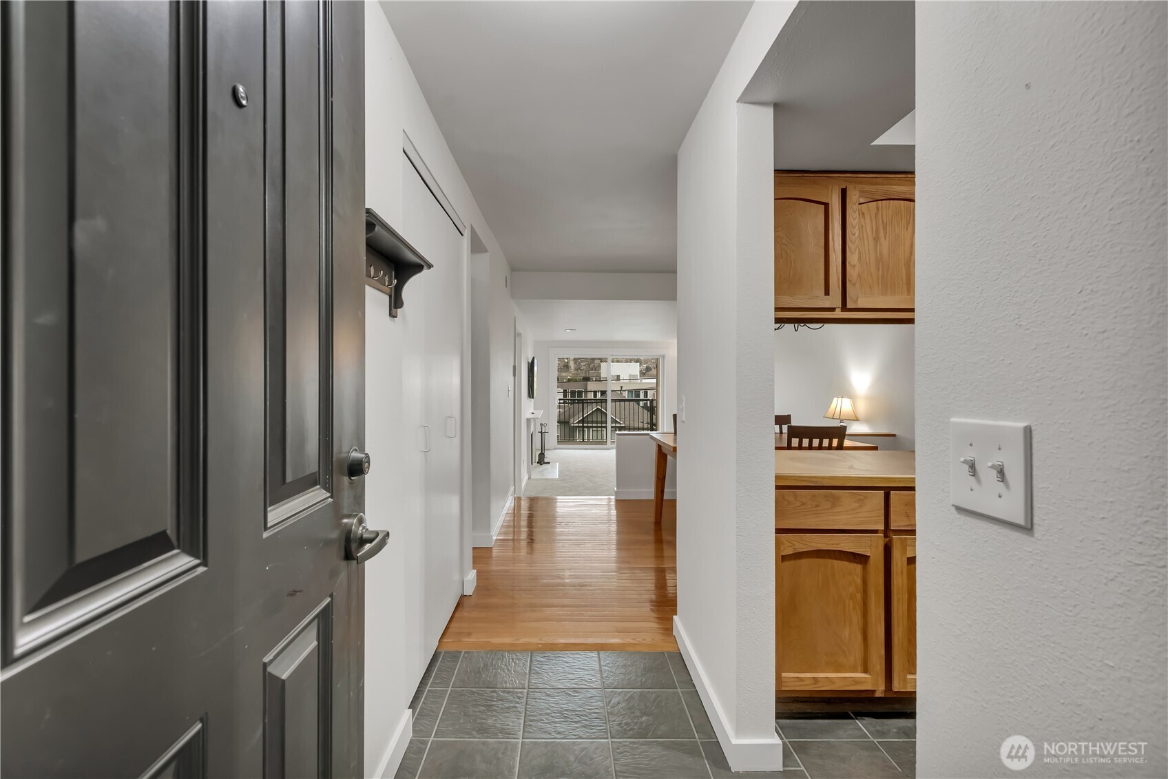 2253 Gilman Drive W #105, Seattle, WA 98119