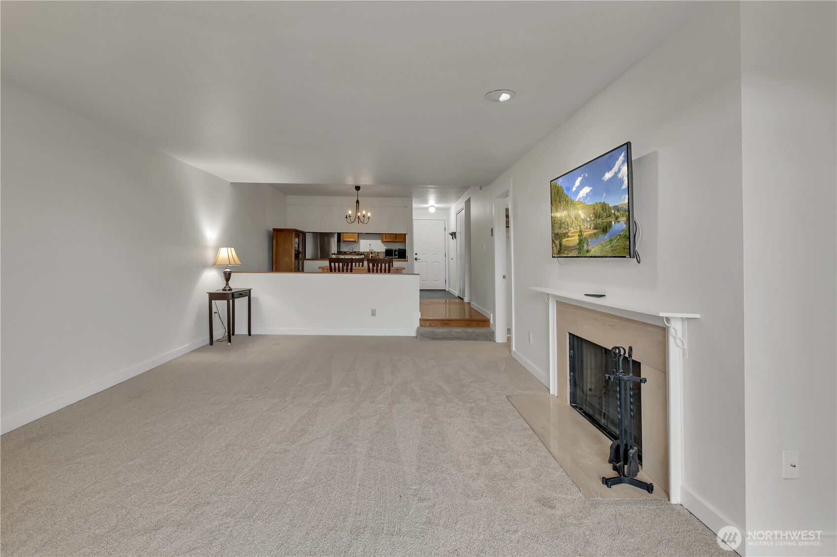 2253 Gilman Drive W #105, Seattle, WA 98119