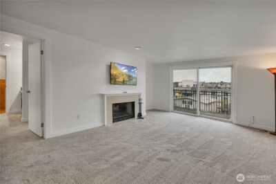 2253 Gilman Drive W #105, Seattle, WA 98119 - Photo 21
