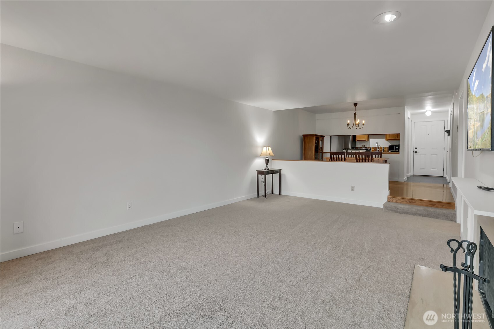 2253 Gilman Drive W #105, Seattle, WA 98119