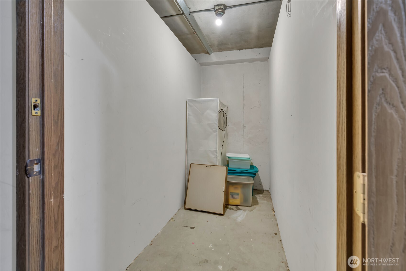 2253 Gilman Drive W #105, Seattle, WA 98119