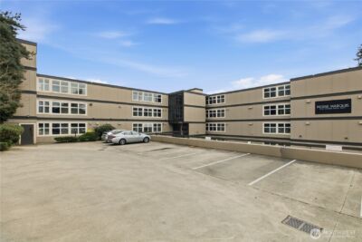 2253 Gilman Drive W #105, Seattle, WA 98119 - Photo 37