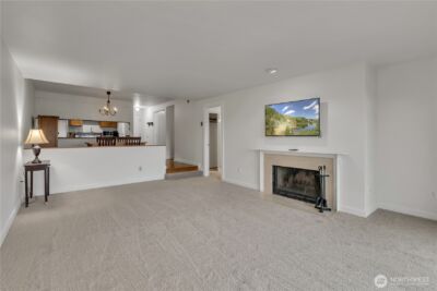 2253 Gilman Drive W #105, Seattle, WA 98119 - Photo 7