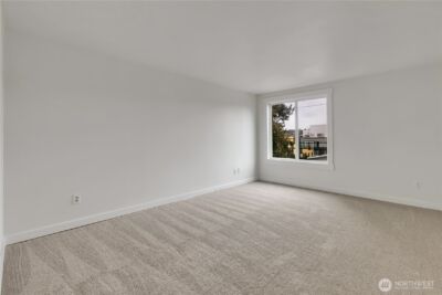 2253 Gilman Drive W #105, Seattle, WA 98119 - Photo 8
