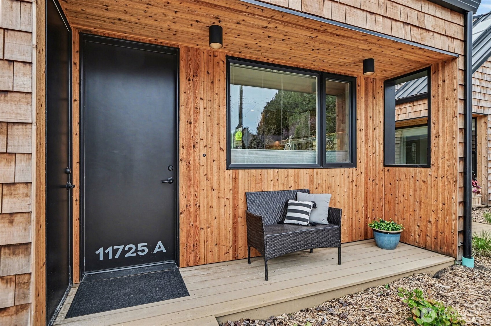 11725 Meridian Avenue N #4, Seattle, WA 98133