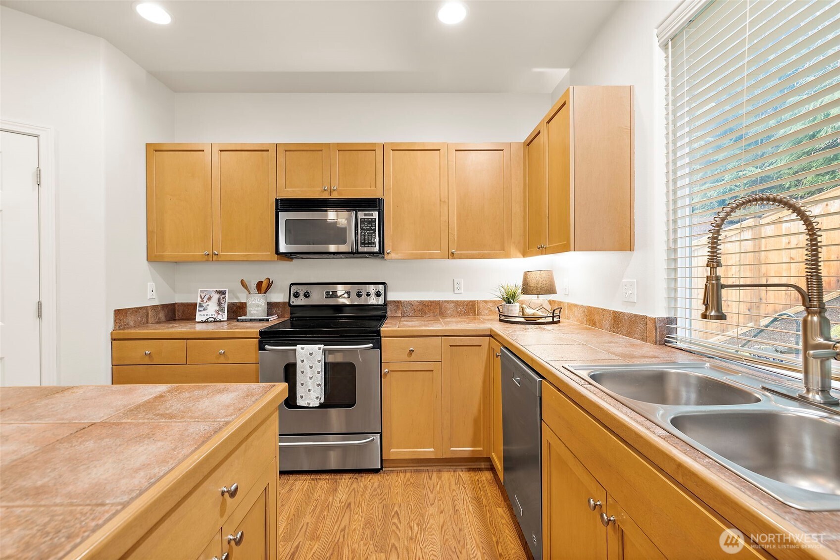 28113 150th Place SE, Kent, WA 98042