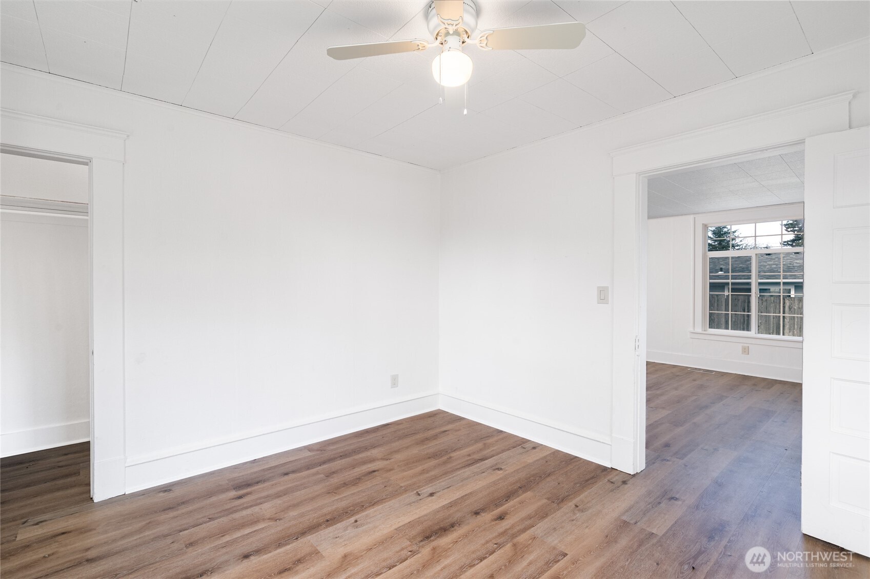 1016 E Orange Avenue , Burlington, WA 98233