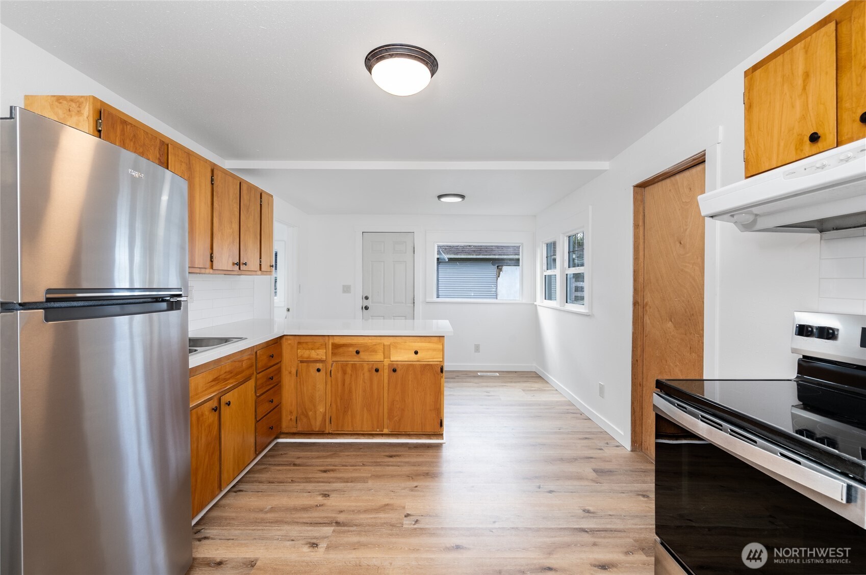 1016 E Orange Avenue , Burlington, WA 98233