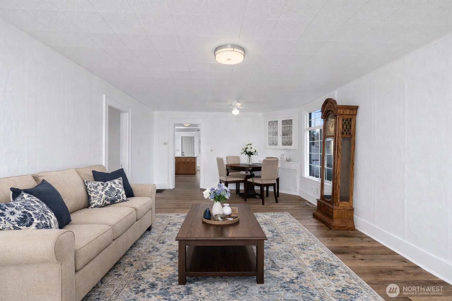 1016 E Orange Avenue , Burlington, WA 98233