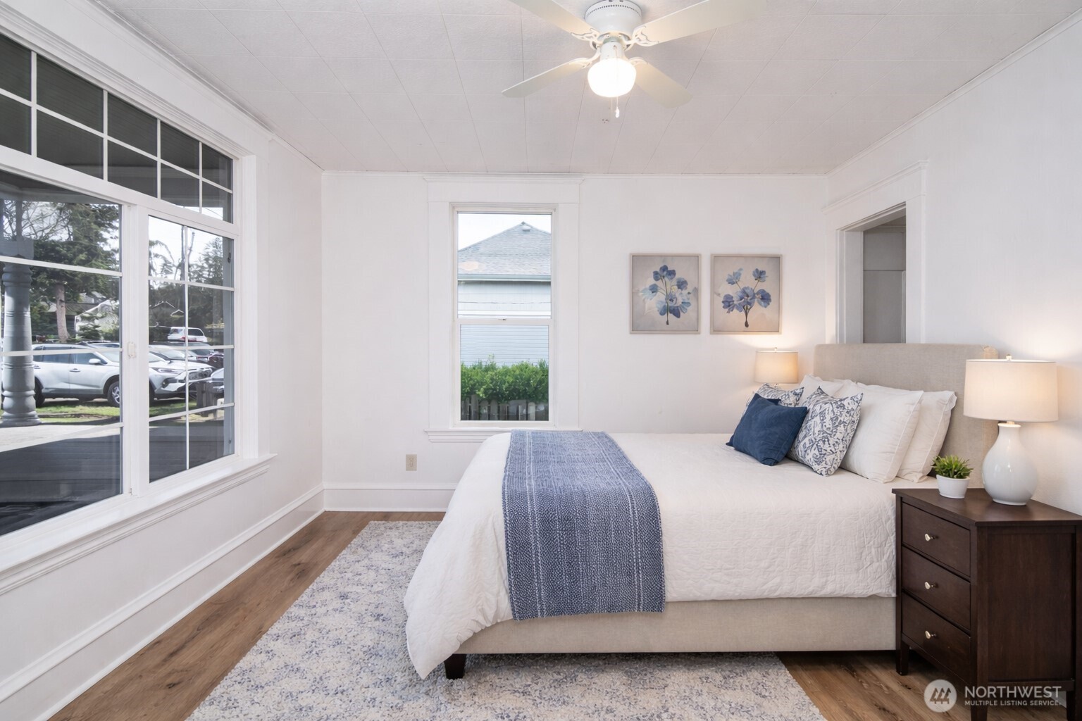 1016 E Orange Avenue , Burlington, WA 98233