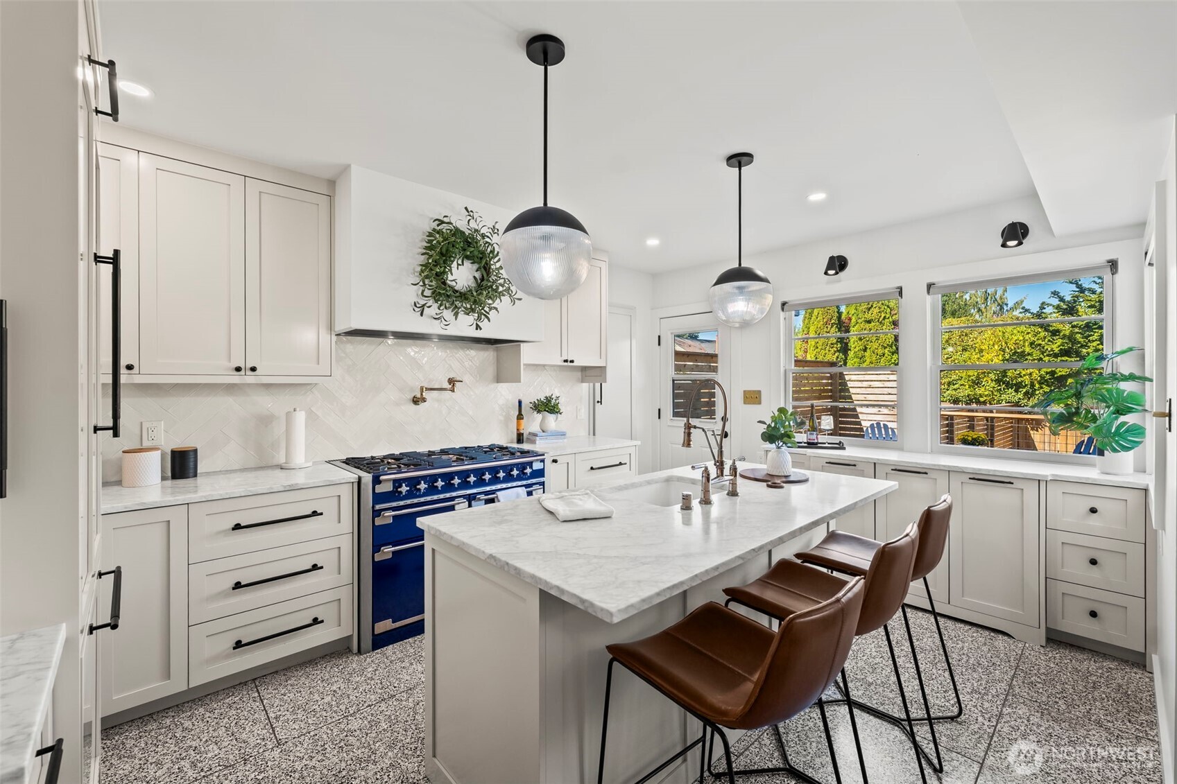 3901 N 37th , Tacoma, WA 98407