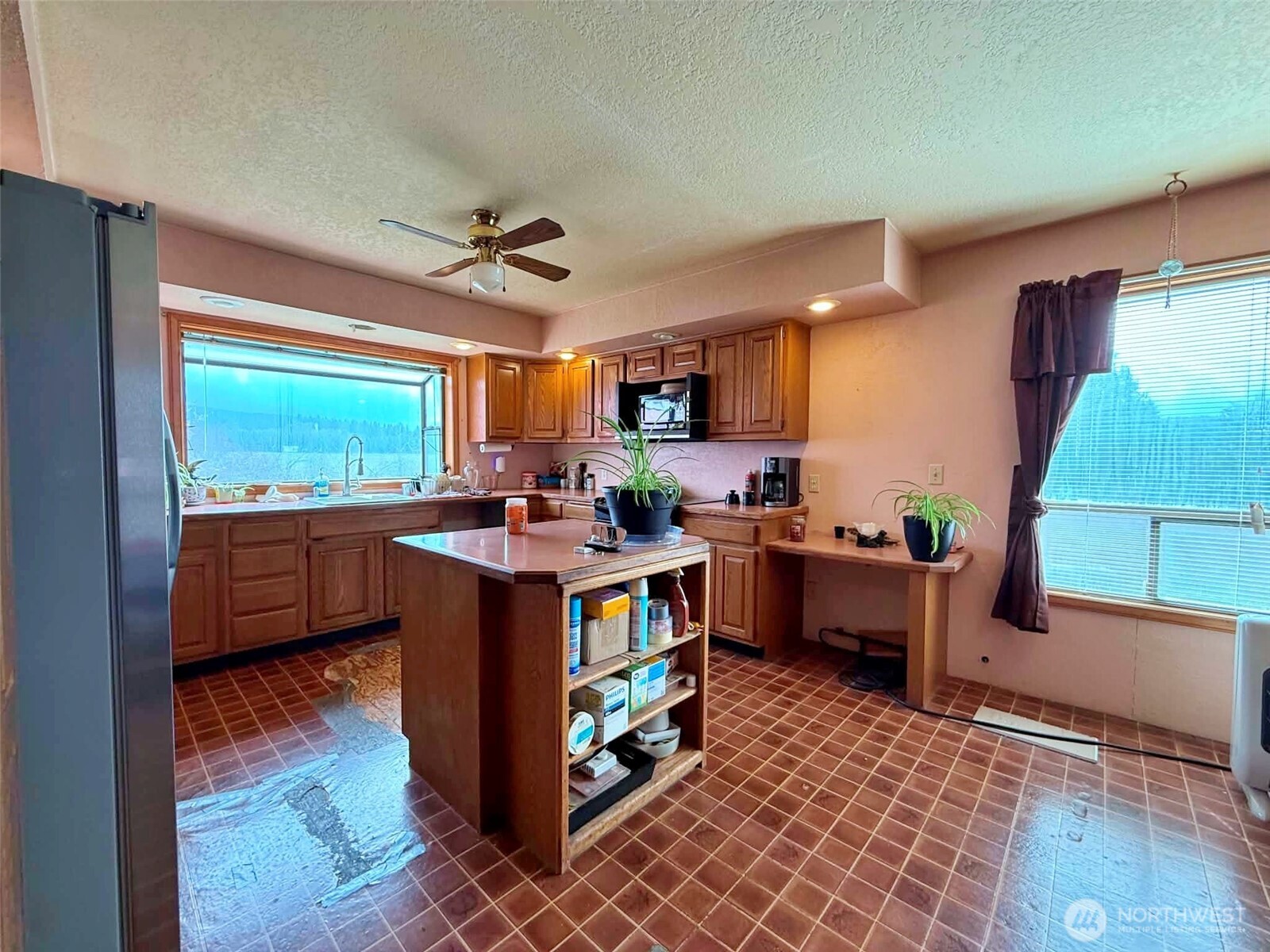 141 Filbert Road , Silver Creek, WA 98585