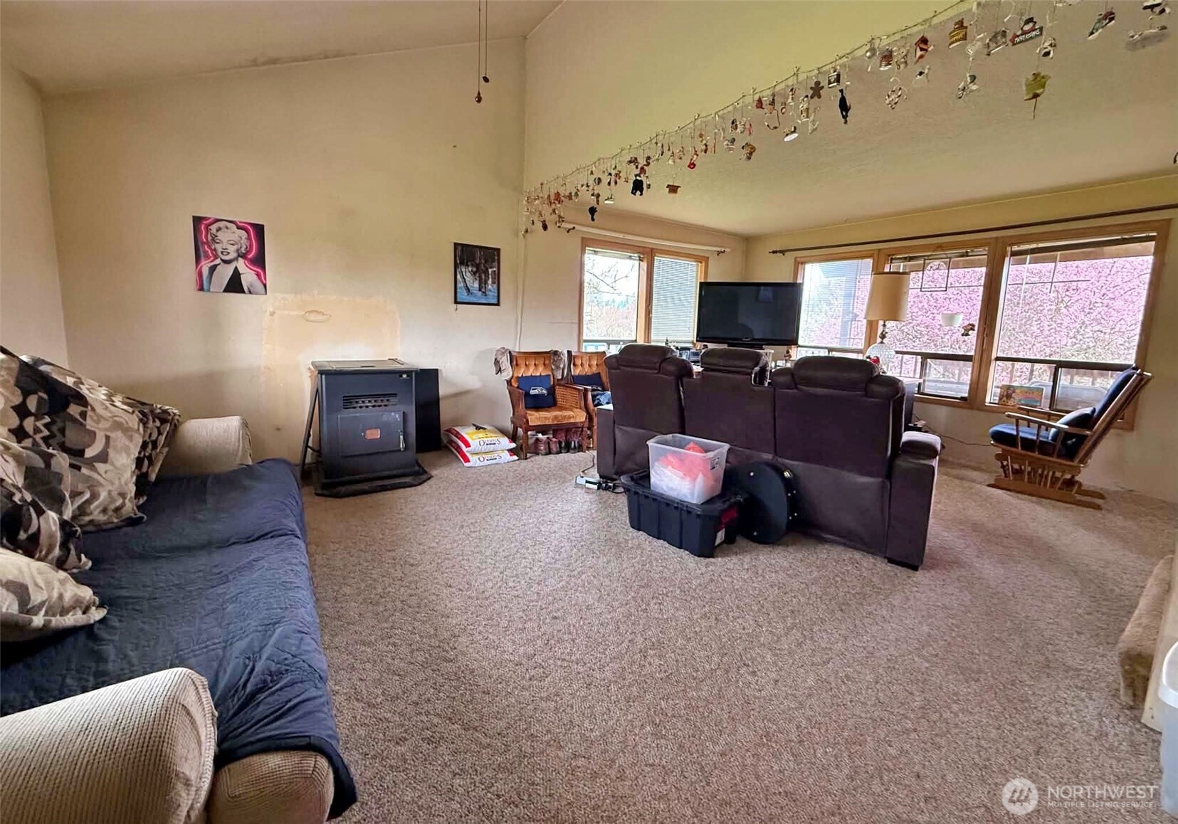 141 Filbert Road , Silver Creek, WA 98585