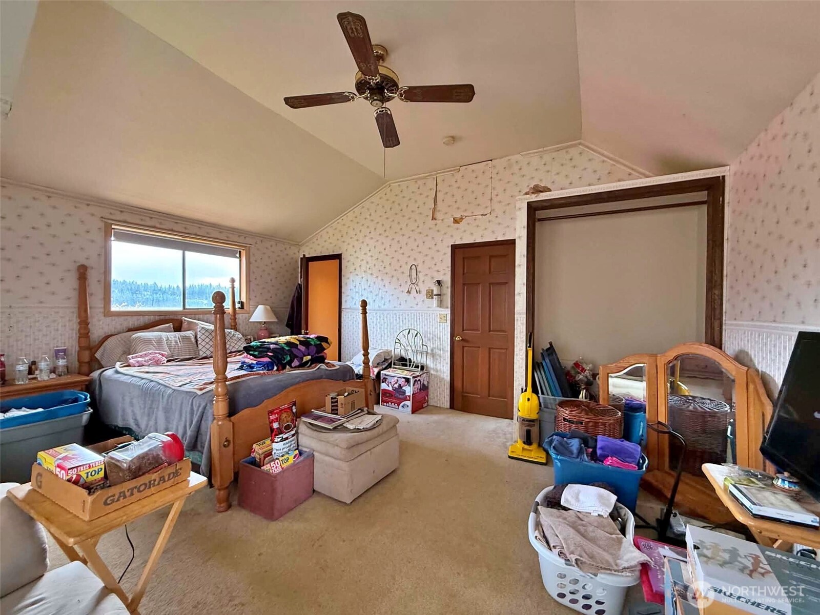 141 Filbert Road , Silver Creek, WA 98585