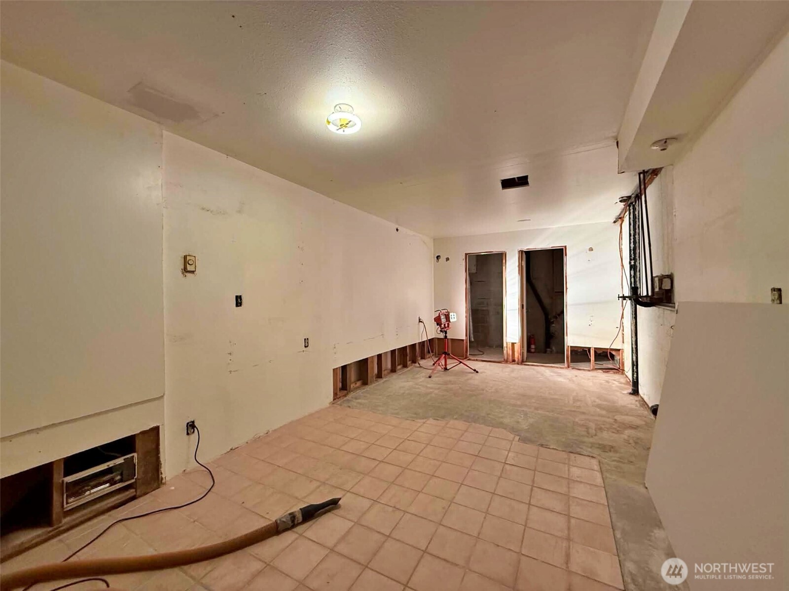 141 Filbert Road , Silver Creek, WA 98585