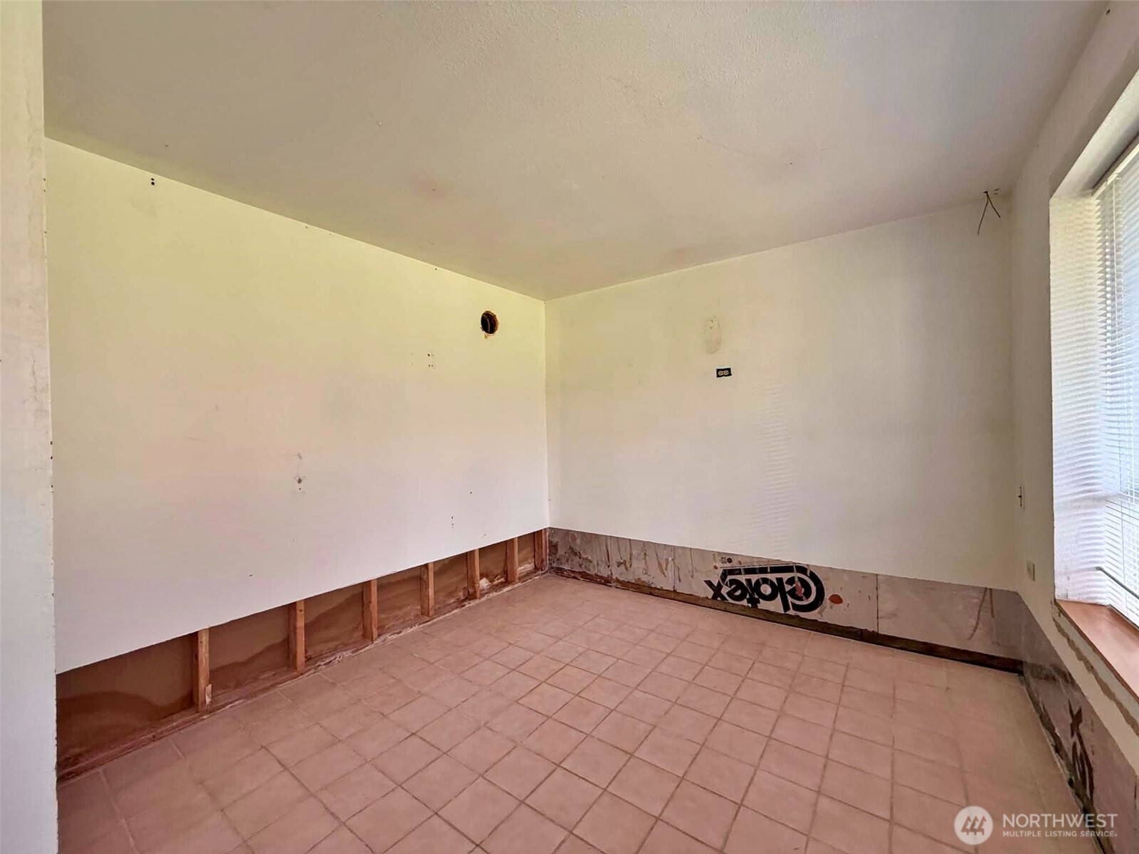 141 Filbert Road , Silver Creek, WA 98585