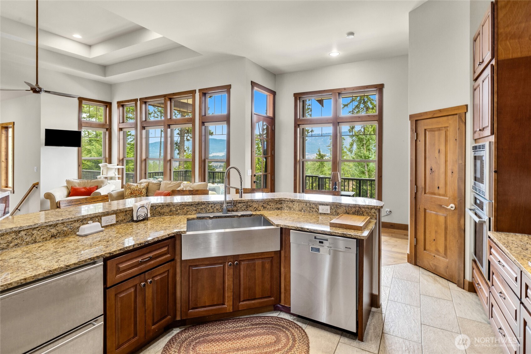 421 Meadow Ridge Drive , Cle Elum, WA 98922-5812