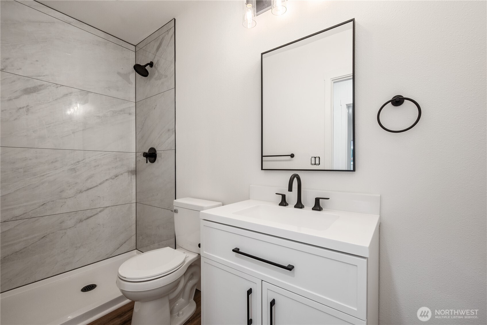 450 16th Avenue , Longview, WA 98632