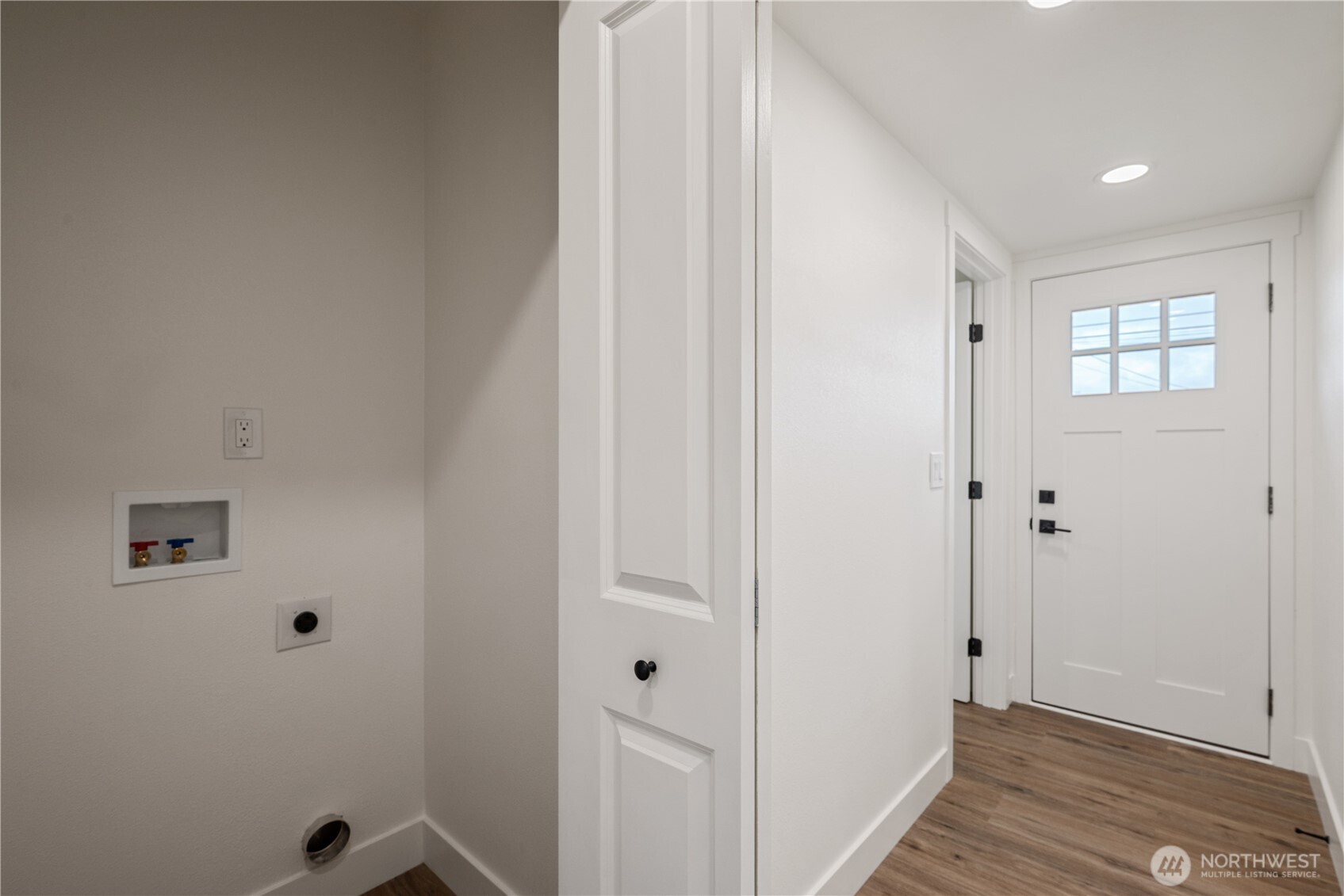 450 16th Avenue , Longview, WA 98632