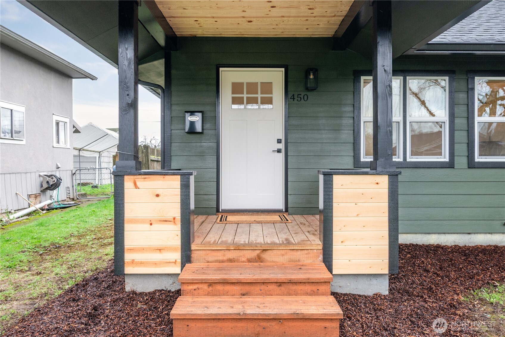 450 16th Avenue , Longview, WA 98632