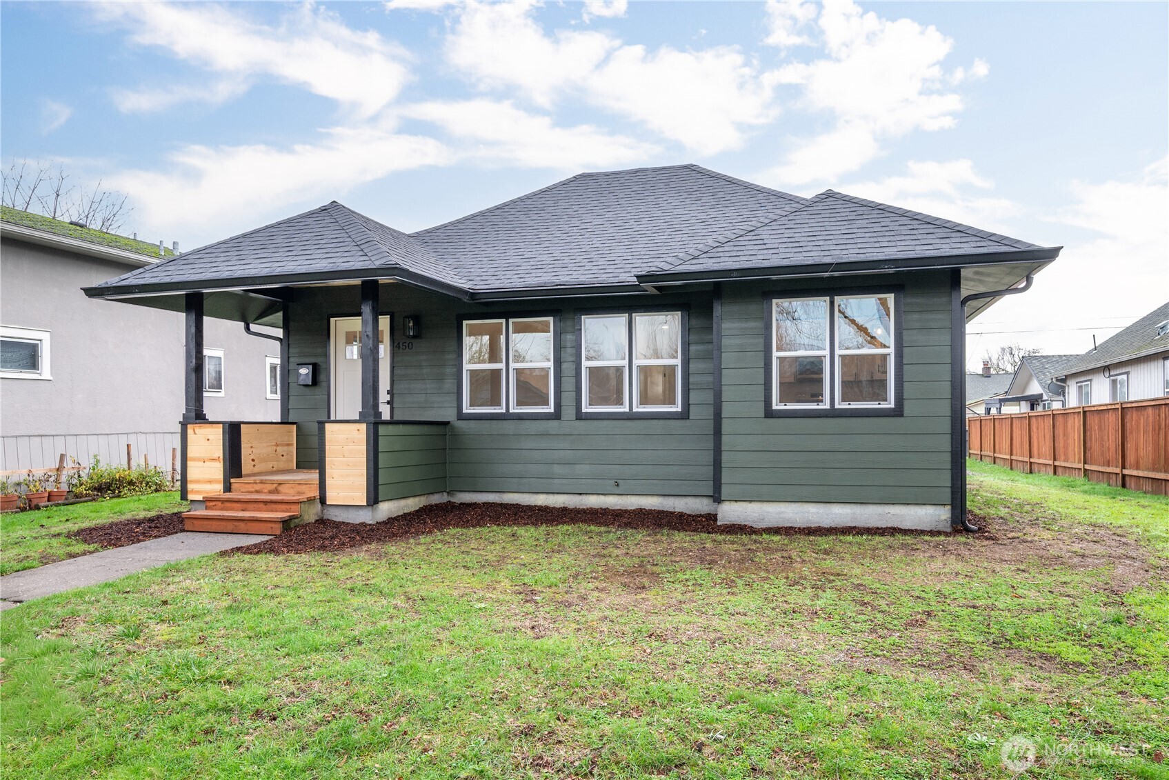 450 16th Avenue , Longview, WA 98632