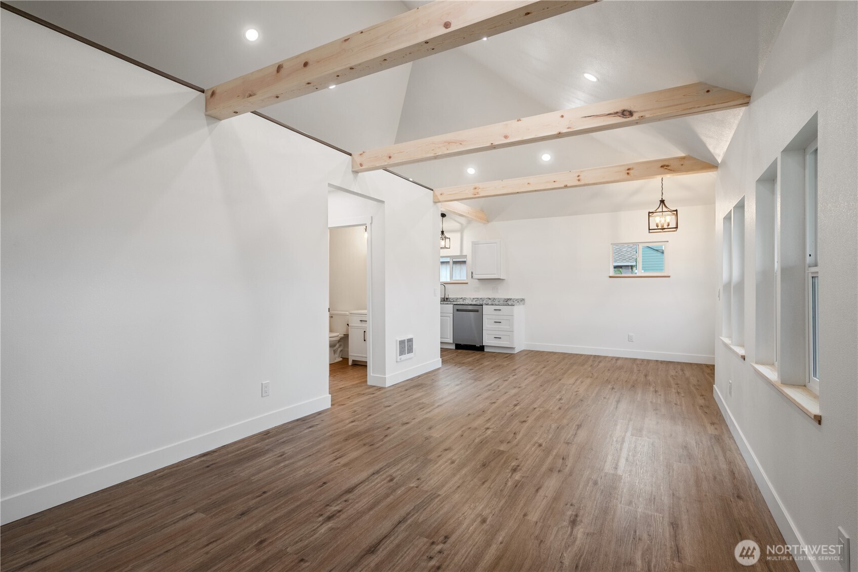 450 16th Avenue , Longview, WA 98632