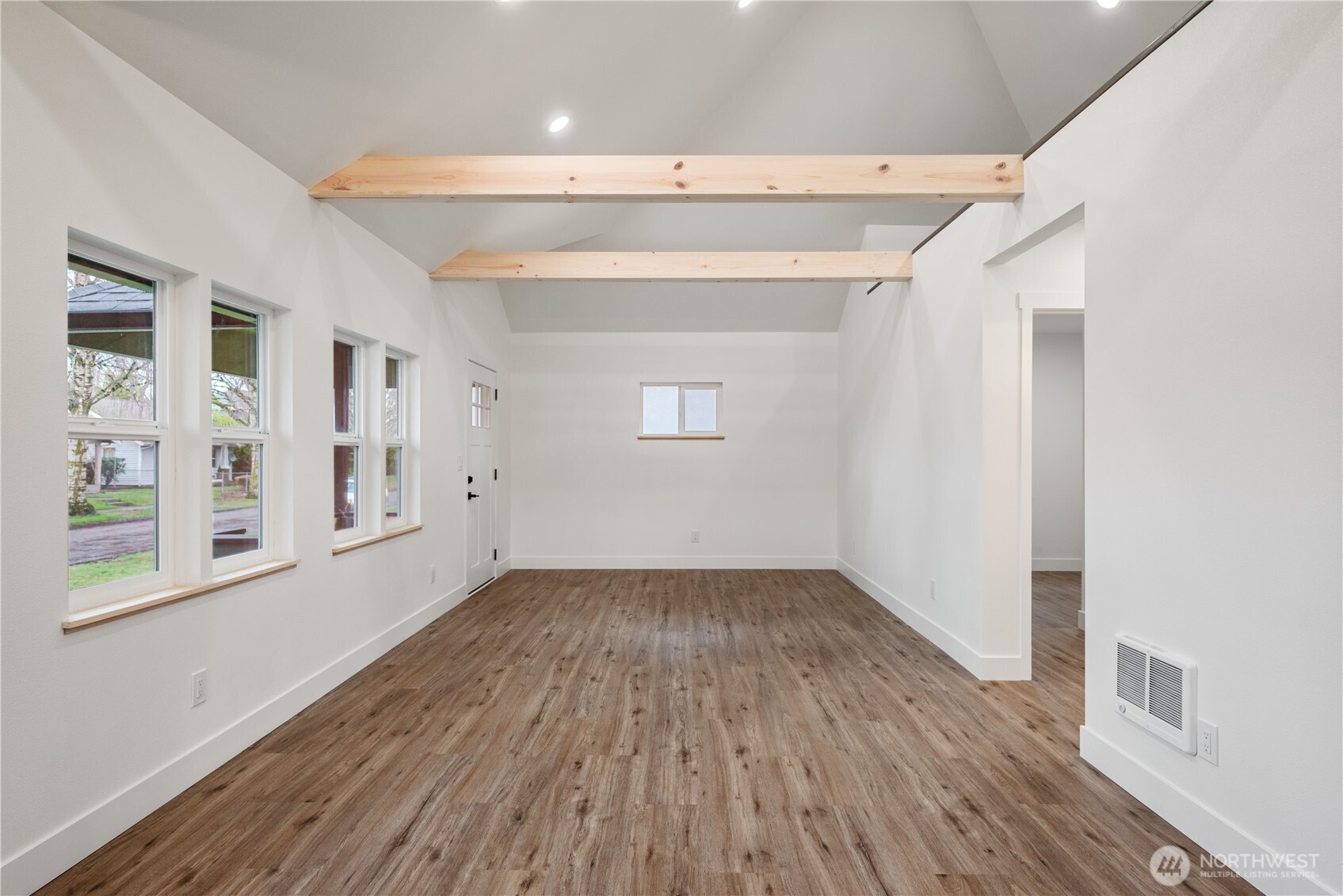 450 16th Avenue , Longview, WA 98632