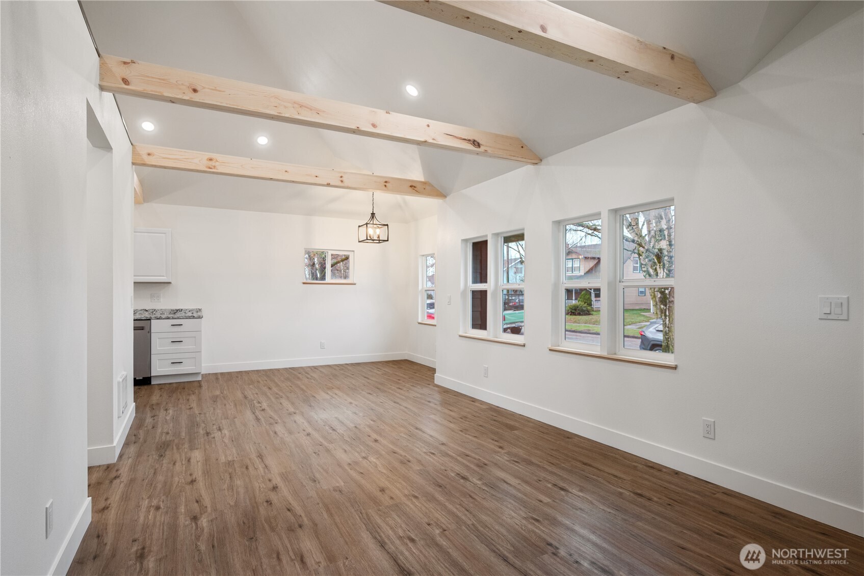 450 16th Avenue , Longview, WA 98632