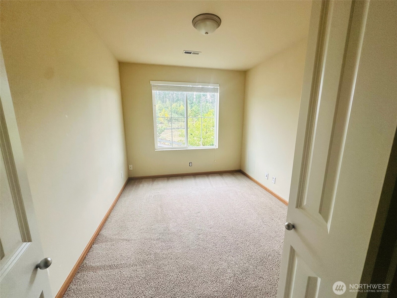 807 5th Place NE, Issaquah, WA 98029