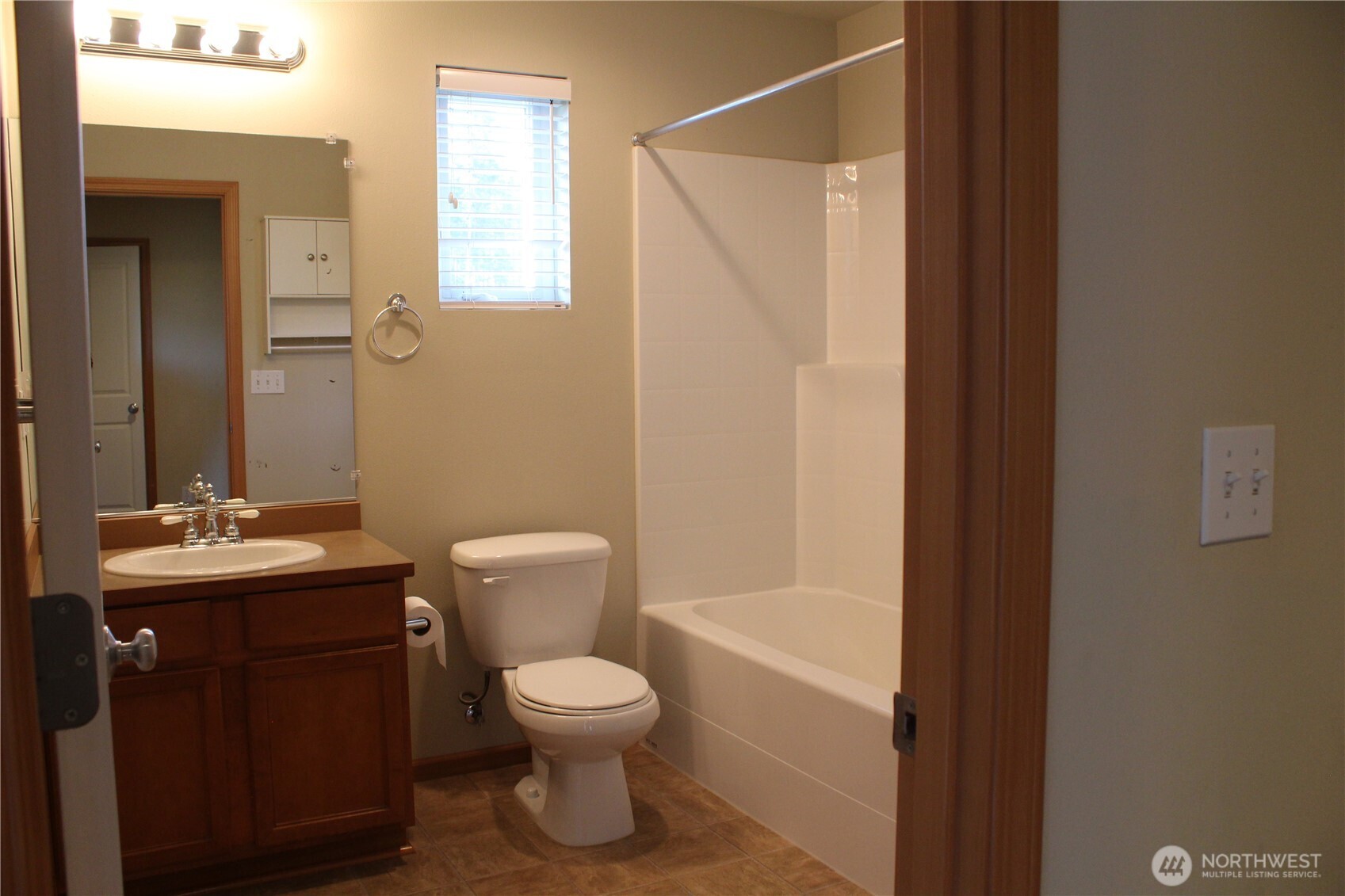 807 5th Place NE, Issaquah, WA 98029