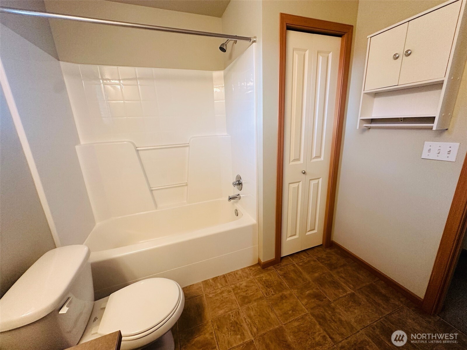 807 5th Place NE, Issaquah, WA 98029