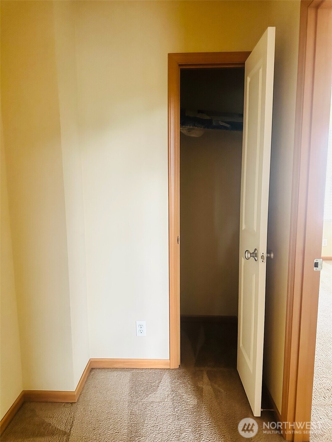 807 5th Place NE, Issaquah, WA 98029