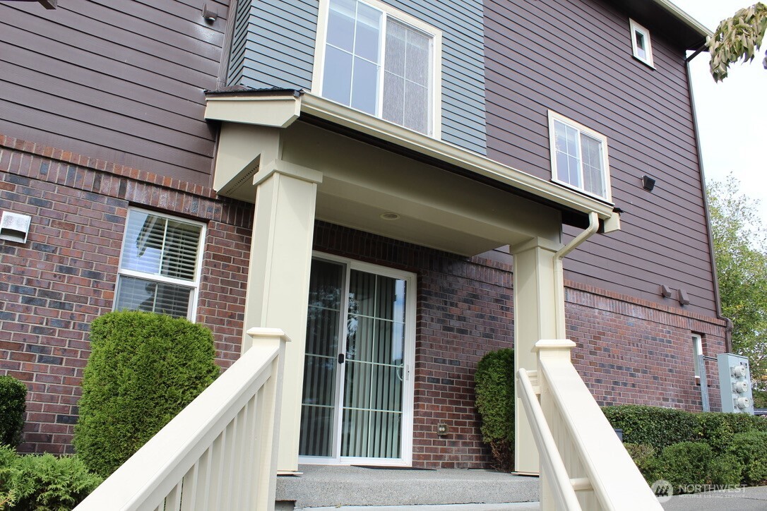 807 5th Place NE, Issaquah, WA 98029