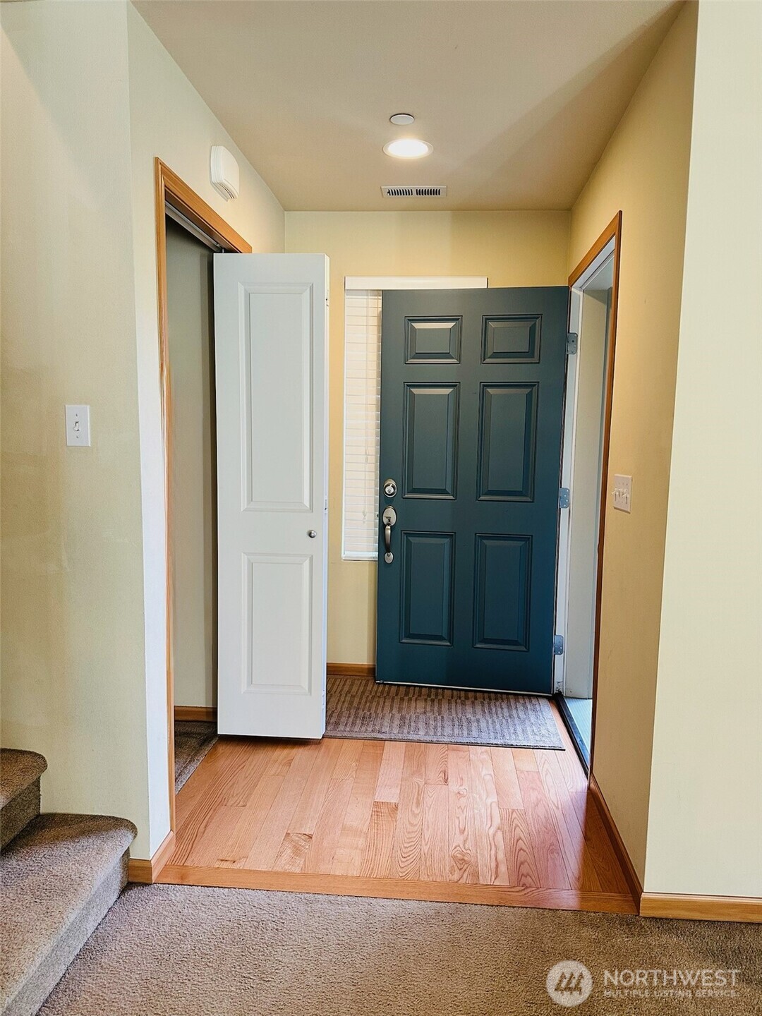 807 5th Place NE, Issaquah, WA 98029