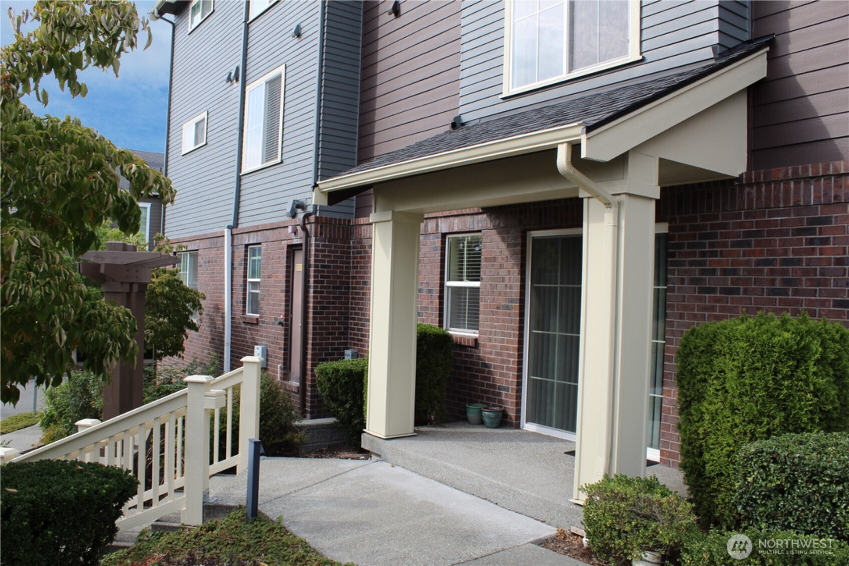 807 5th Place NE, Issaquah, WA 98029