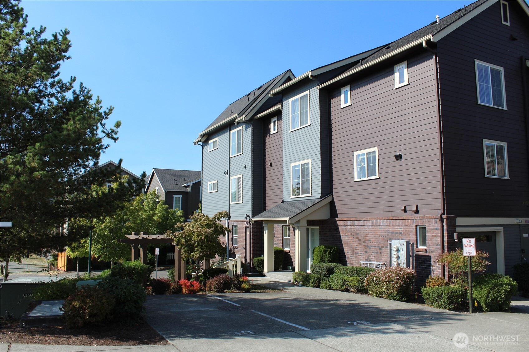 807 5th Place NE, Issaquah, WA 98029