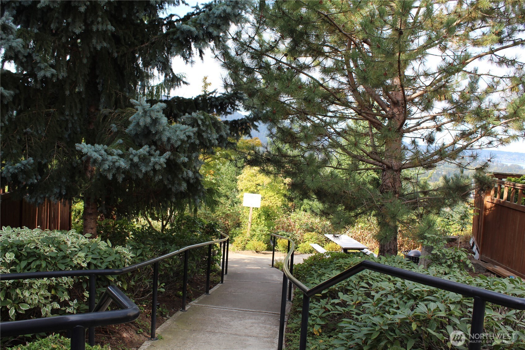 807 5th Place NE, Issaquah, WA 98029