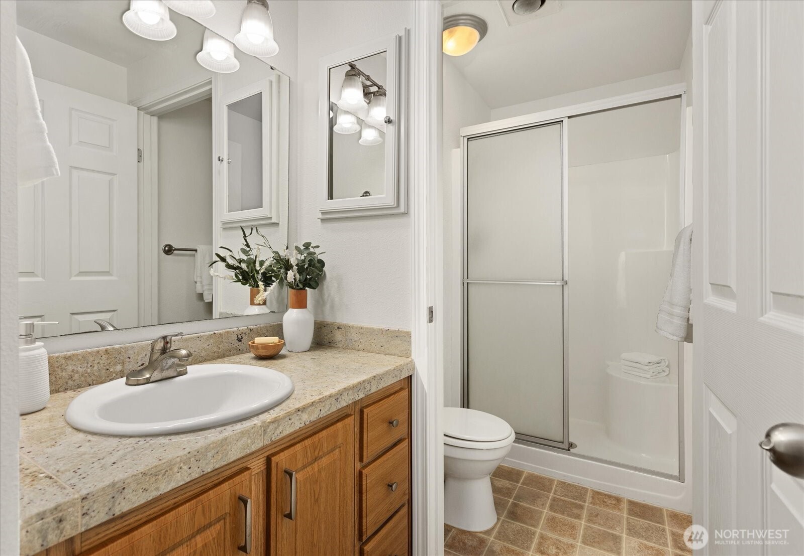 10018 NE 127th Place #B109, Kirkland, WA 98034