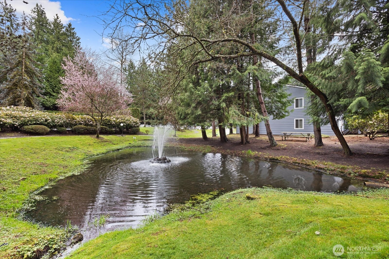 10018 NE 127th Place #B109, Kirkland, WA 98034