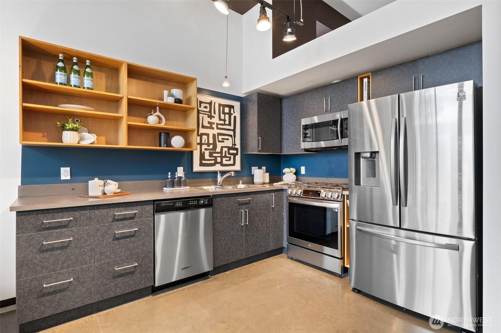 4422 Bagley Avenue N #216, Seattle, WA 98103-7678