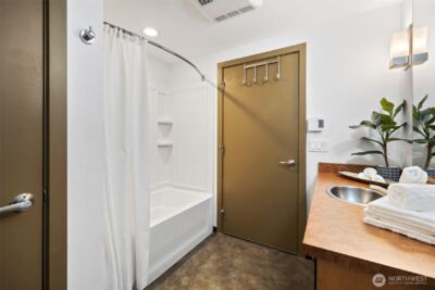 4422 Bagley Avenue N #216, Seattle, WA 98103-7678 - Photo 19