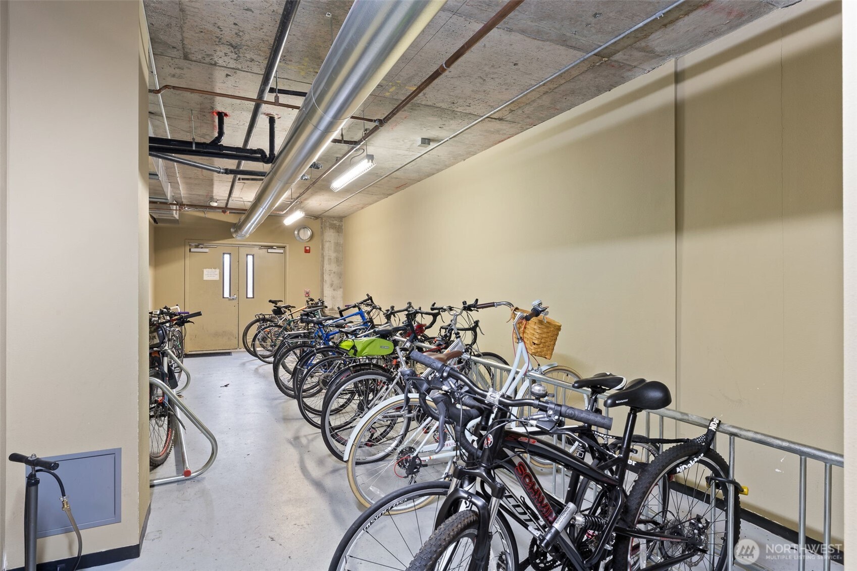 4422 Bagley Avenue N #216, Seattle, WA 98103-7678