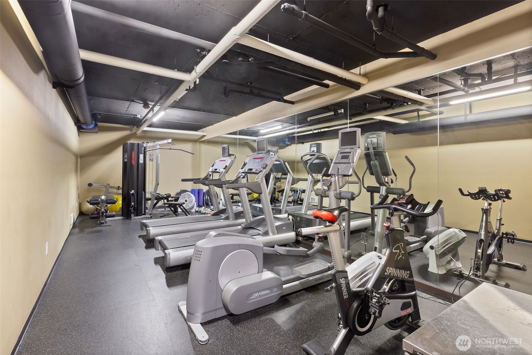 4422 Bagley Avenue N #216, Seattle, WA 98103-7678