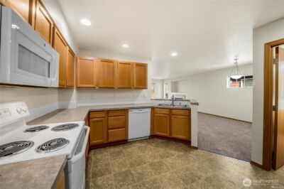 14806 36th Avenue Ct E #6, Tacoma, WA 98446 - Photo 4